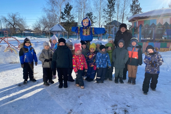 Весну встречаем ~зиму провожаем!!!Праздник «Масленица»  Группа «Еркетай» Группа «Достар»